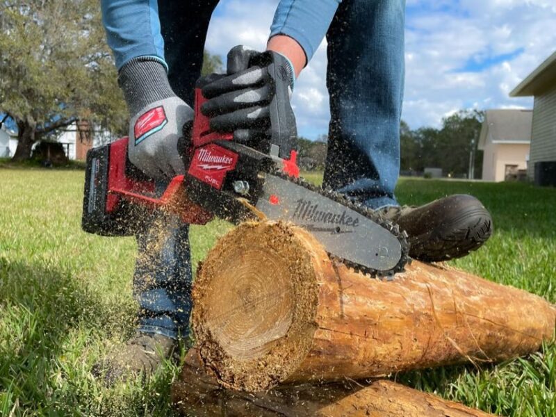 Milwaukee M18 Fuel Hatchet 8-inch Pruning Saw 3004